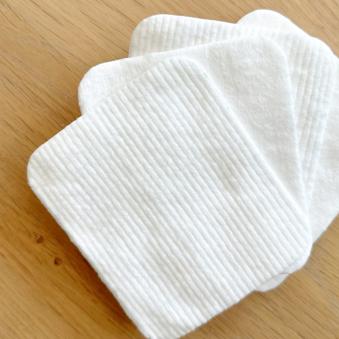 biolane-cotons-douceur-bio-wattepads-maxi-sanft image 4