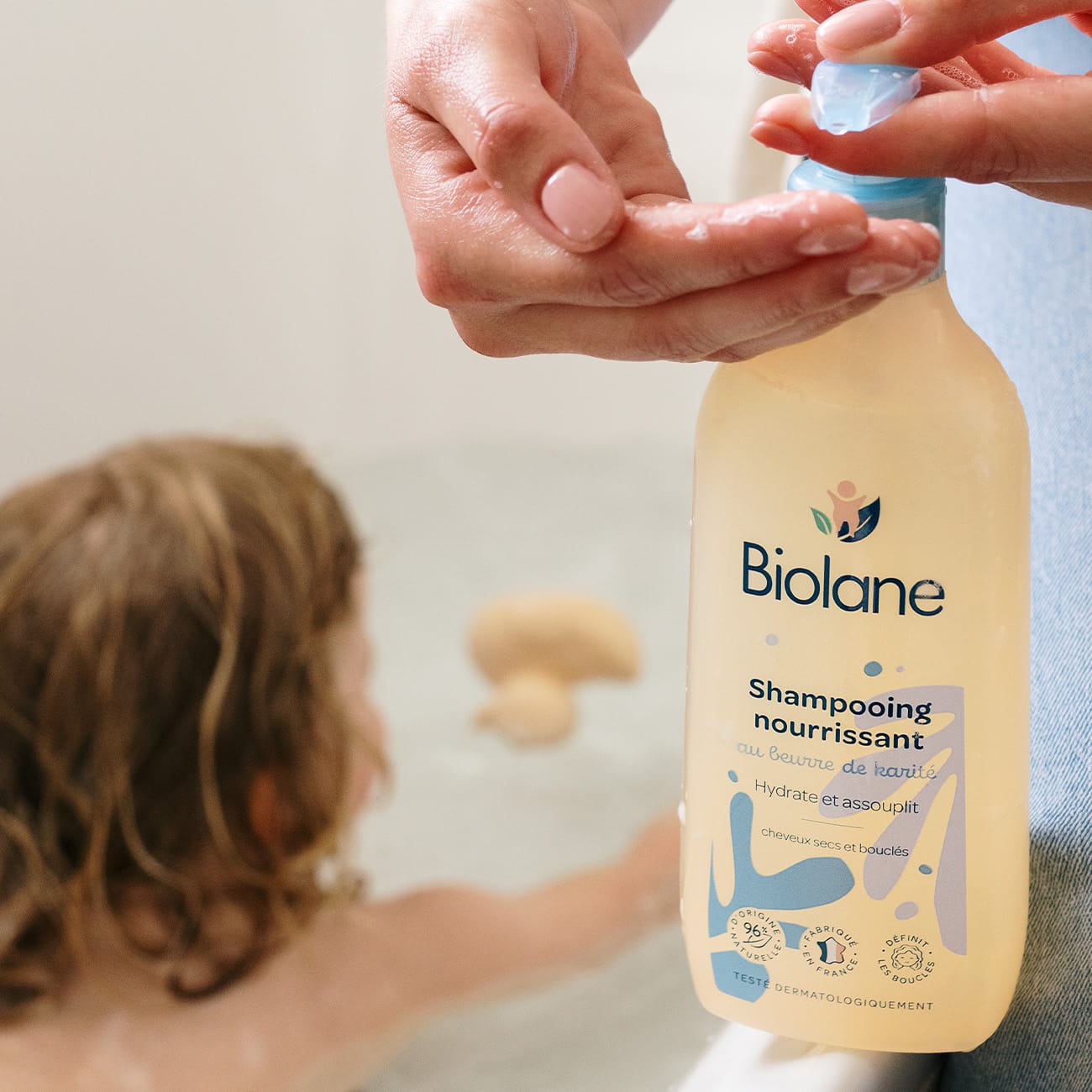 biolane-locken-babyshampoo-350-ml-mit-sheabutter image 3